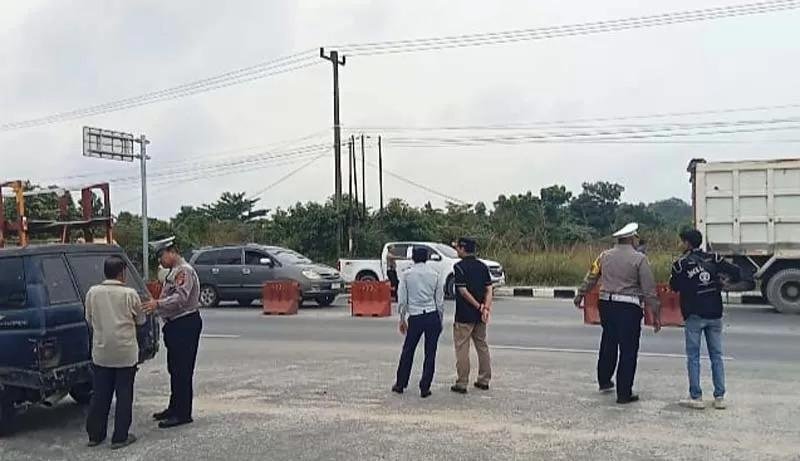 2025-02-20-5816razia truk (ft dishub).jpg